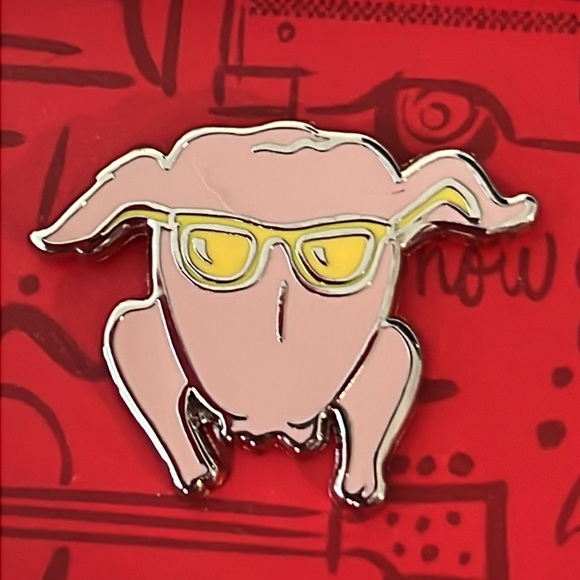 “Friends” Thanksgiving Turkey Monica Enamel Pin New in box gift - Picture 2 of 2